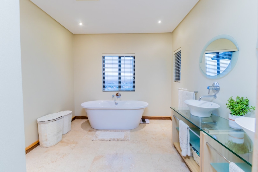 To Let 4 Bedroom Property for Rent in Boskloof Eco Estate Western Cape